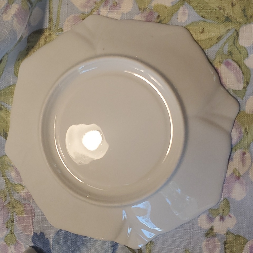 Porcelain TULIP Teacup and saucer VINTAGE white Tea Coffee - Picture 5 of 5